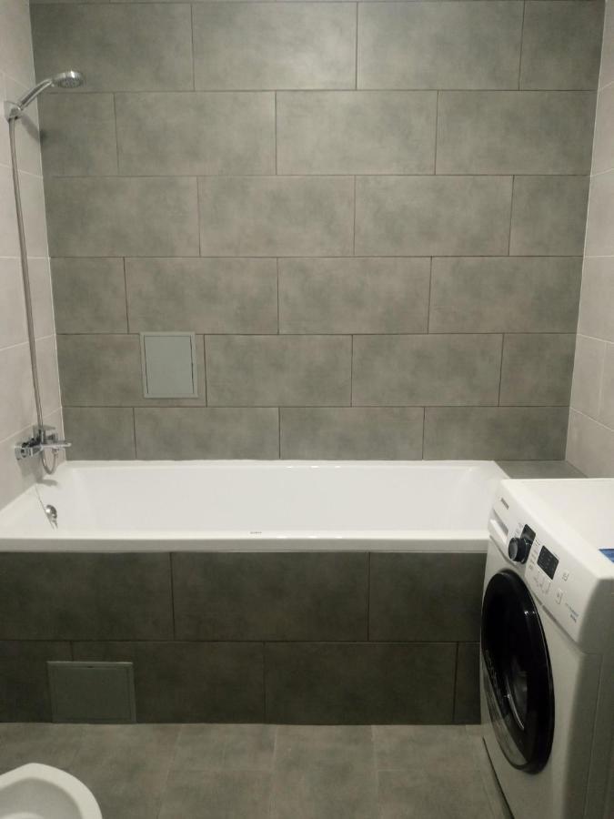 Apartment Edelweiss Użhorod Zewnętrze zdjęcie