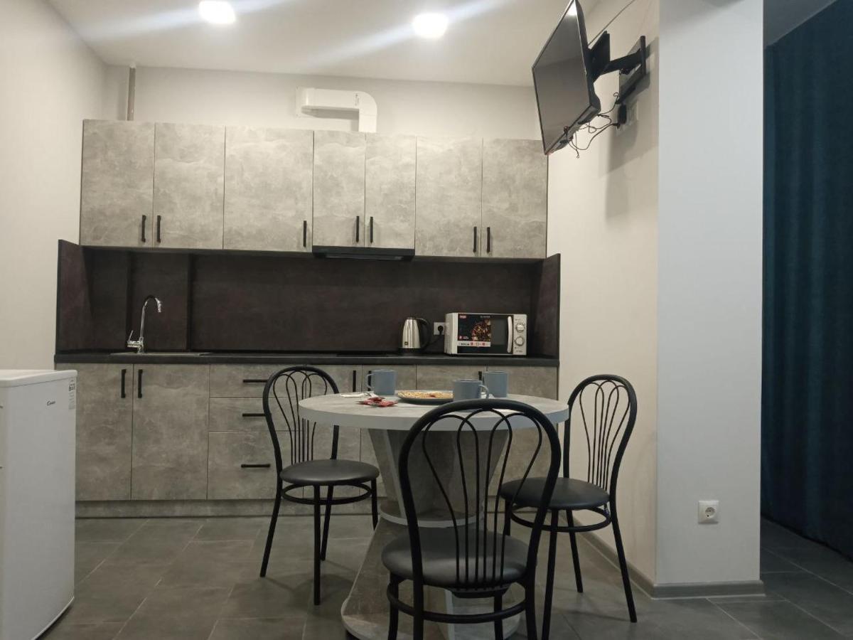 Apartment Edelweiss Użhorod Zewnętrze zdjęcie