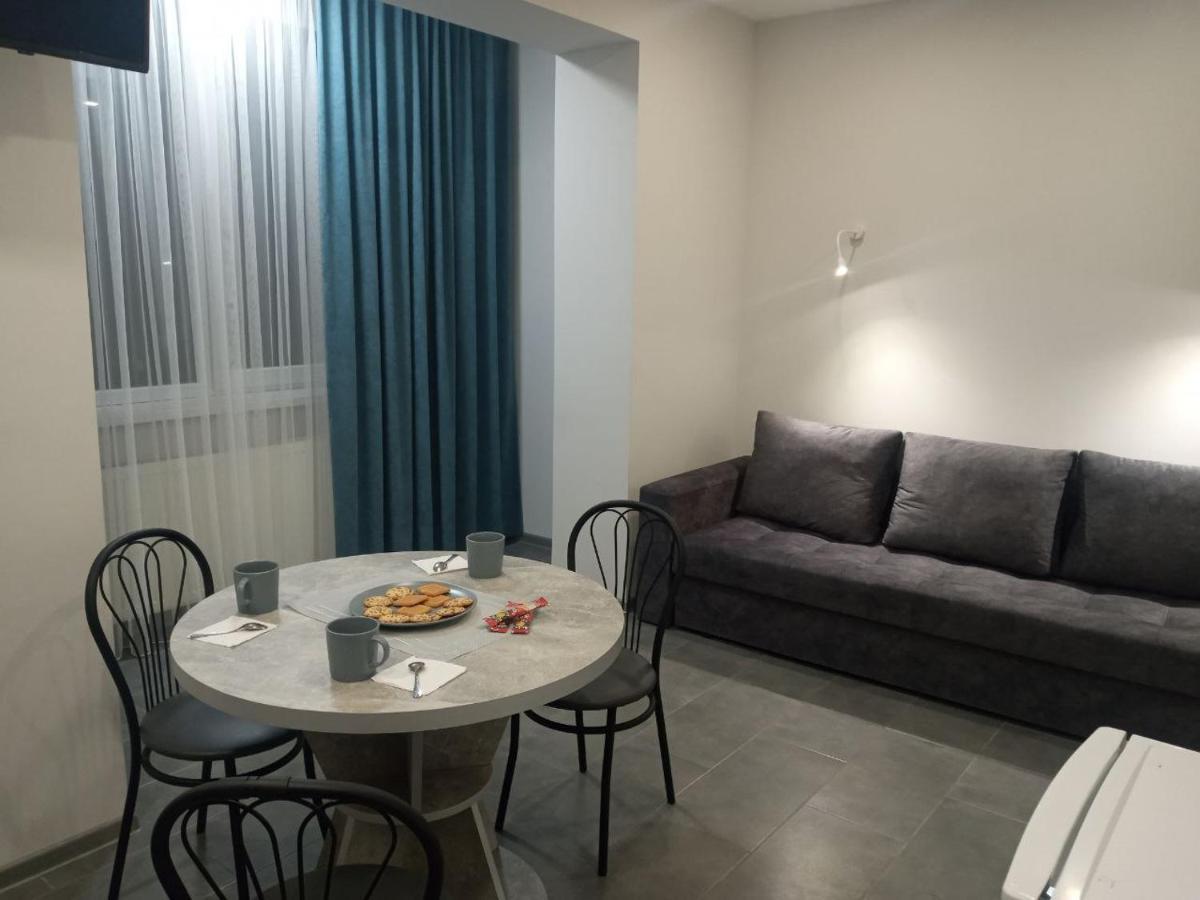 Apartment Edelweiss Użhorod Zewnętrze zdjęcie
