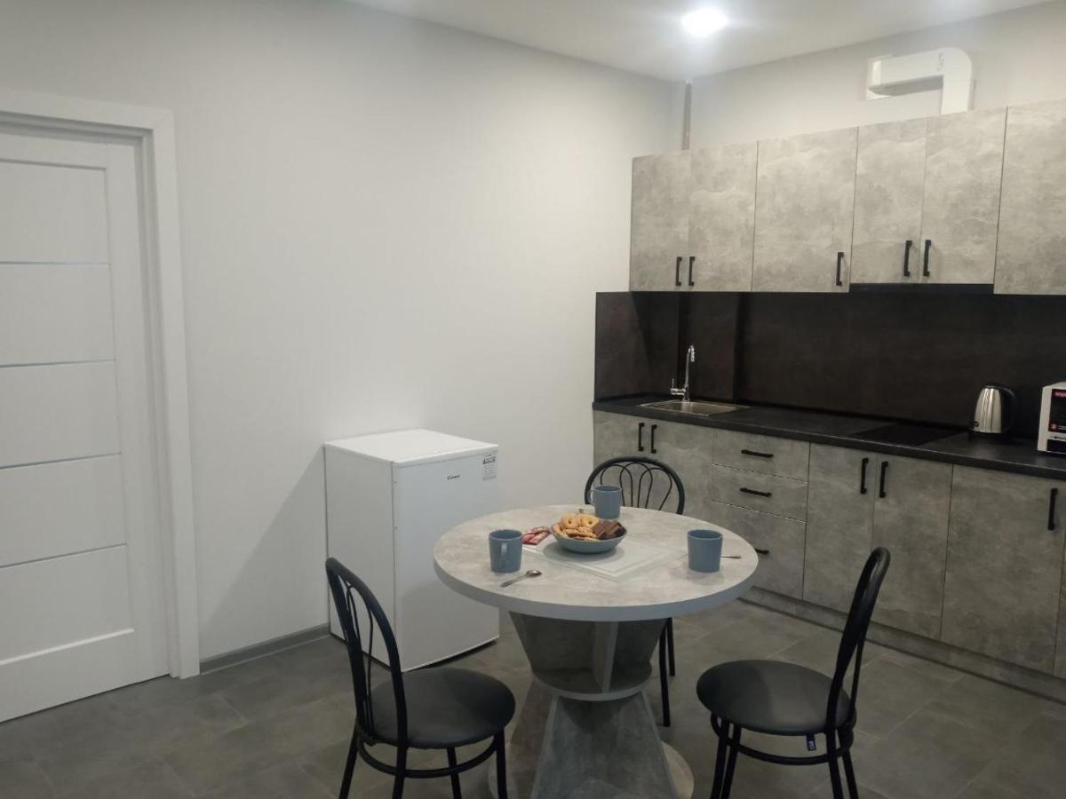 Apartment Edelweiss Użhorod Zewnętrze zdjęcie